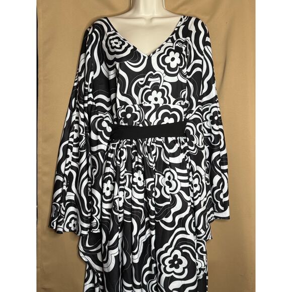 Unique Vintage Smak Parlour Black Psychedelic Floral Belted Caftan 1X NWOT - Picture 8 of 10